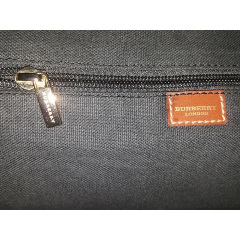Burberry Haymarket Check Messenger - Picture 5 of 8